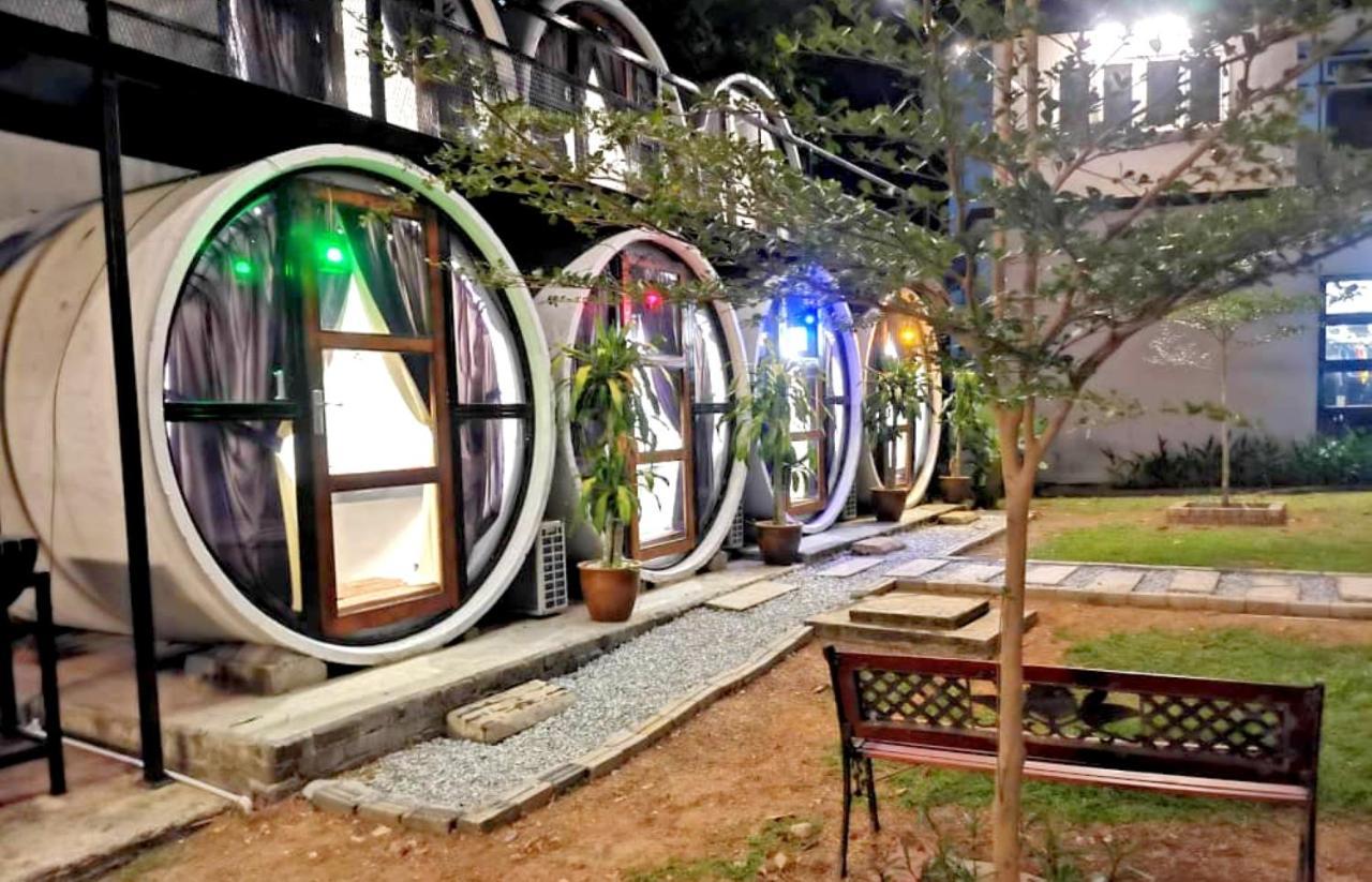 Mango'S Park Port Dickson Hotell Exteriör bild