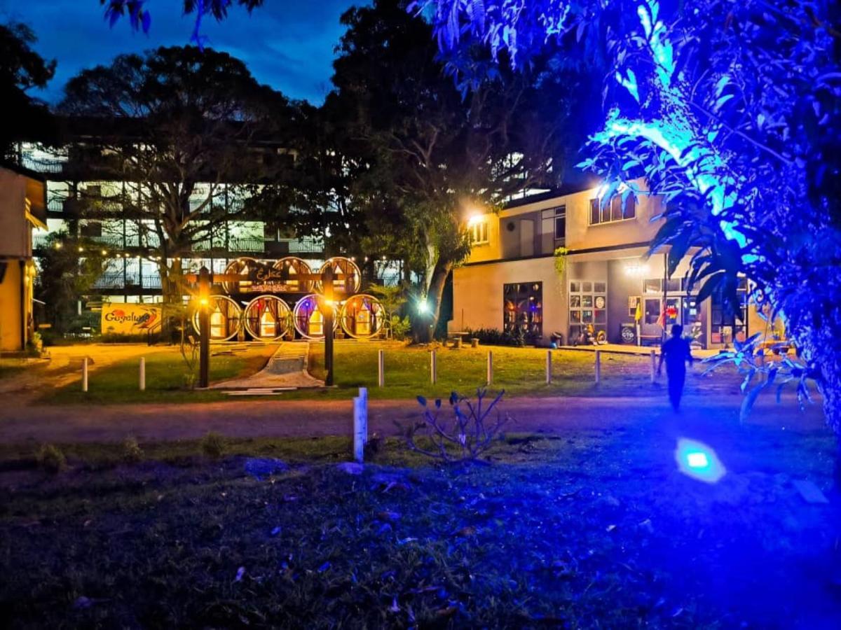 Mango'S Park Port Dickson Hotell Exteriör bild