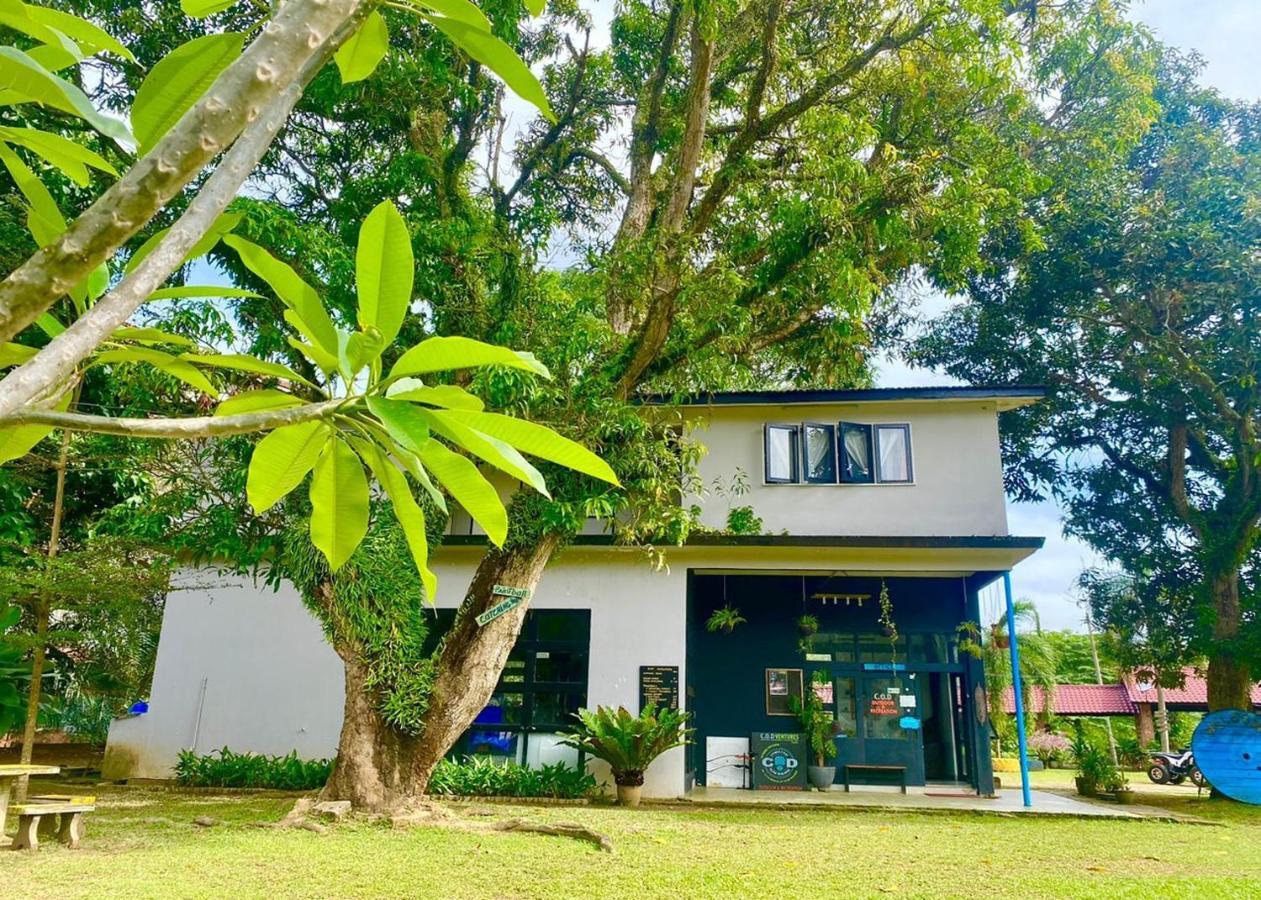 Mango'S Park Port Dickson Hotell Exteriör bild